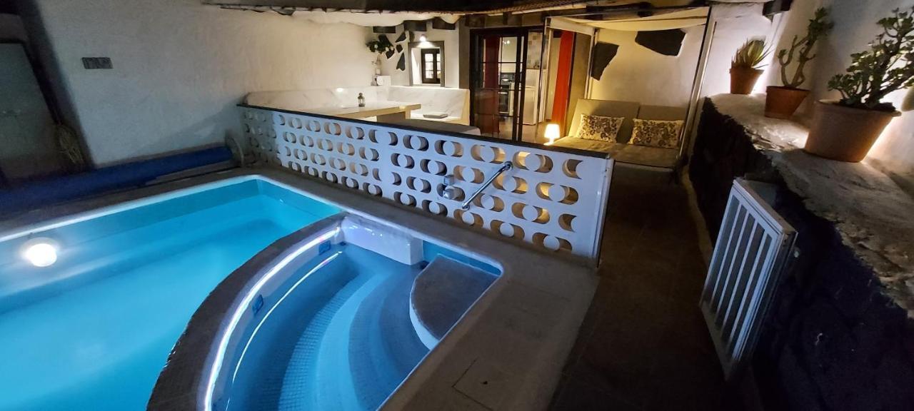 Aloelux Villa !! - Private Villa With Pool , Jacuzzi, Cinema, Massage ,Wonderful View, Art Desing Villa Tías Kültér fotó