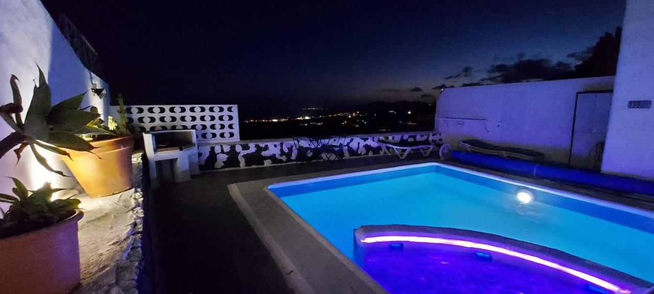 Aloelux Villa !! - Private Villa With Pool , Jacuzzi, Cinema, Massage ,Wonderful View, Art Desing Villa Tías Kültér fotó